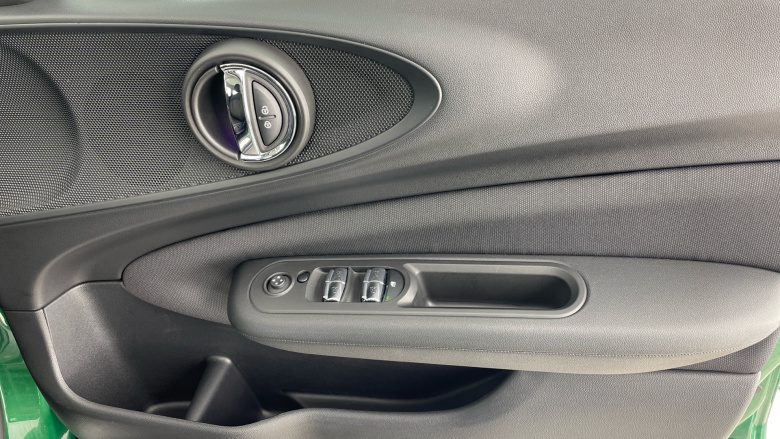 MINI Clubman 1.5 Cooper Classic 6dr Auto Petrol Estate